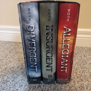 Divergent Trilogy Hardcover Boxset